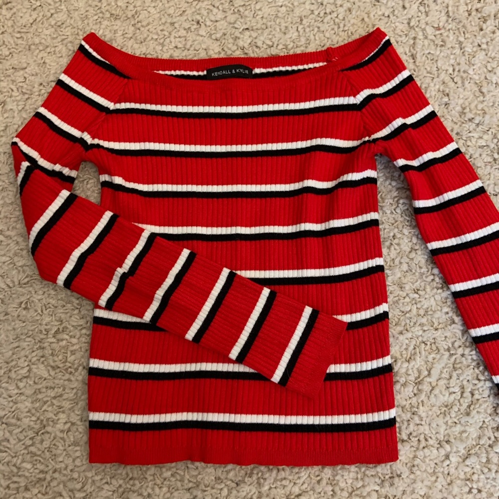 Kendall & Kylie off the shoulder top size Small